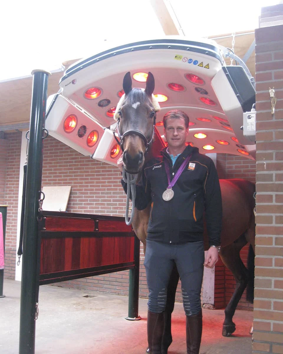 Q-Line MaXuSS Pro Equine Solarium System 2 Q-Line MaXuSS Pro Equine Solarium System - Image 2